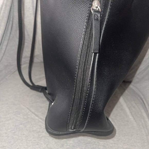 Backpack - Picture 5 of 9